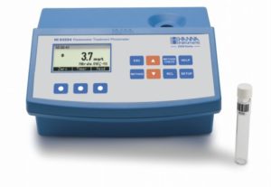 Multiparameter photometer with DCO range and barcode reader